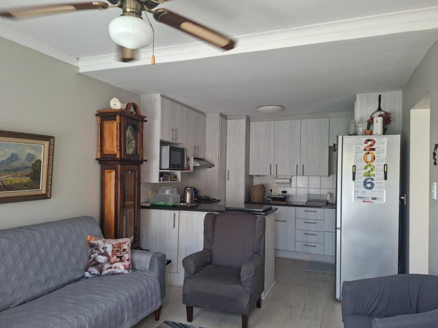 2 Bedroom Property for Sale in Hartenbos Central Western Cape